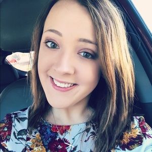 Meet your Posher, Mikayla